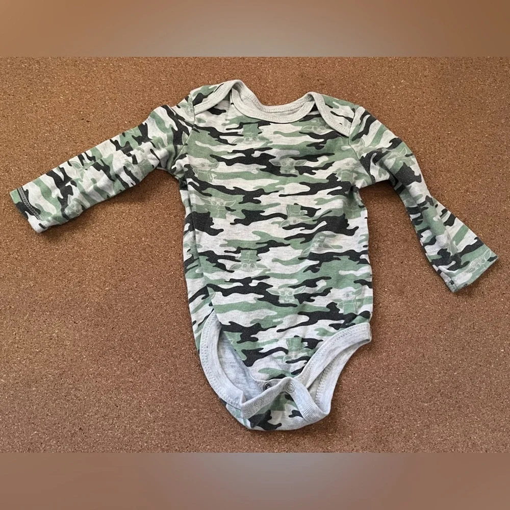 Star Wars Baby Yoda One Piece Set - Green, Gray, Camouflage - Picture 5 of 5